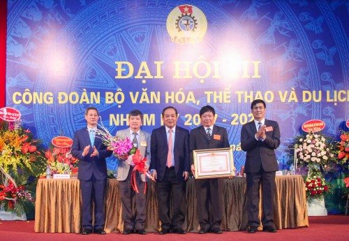 Công đoàn Bộ VHTTDL vinh dự nhận Bằng khen của Thủ tướng Chính phủ